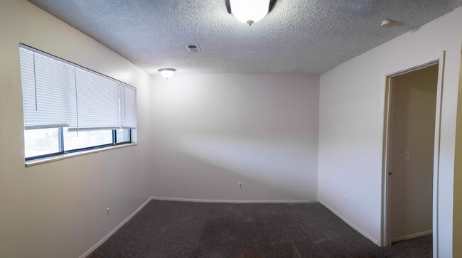 Photo - Valleyview Apartments