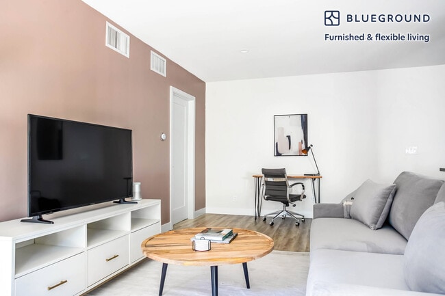 Photo - 17200 Burbank Blvd Unit SI FL2-ID949