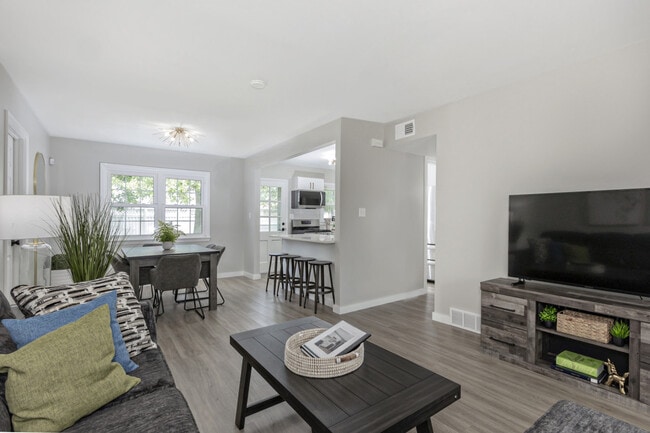 Photo - 754 Hemlock Dr Unit ID1061094P