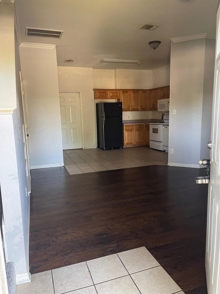 Photo - 412 Central Park Dr