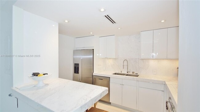 Photo - 100 Bayview Dr Unit 308