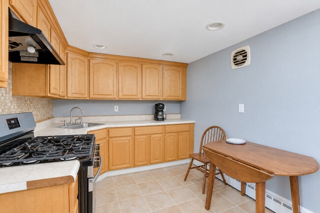 Photo - 126 Gifford Ave Unit SI ID1546496P