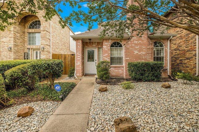 Building Photo - 6011 Barrington Ct