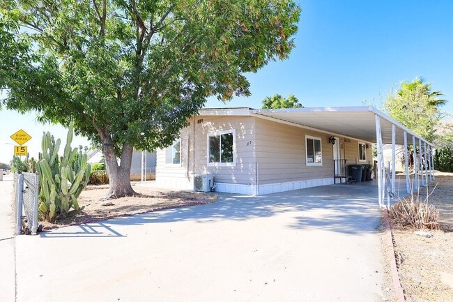 Photo - 315 N Palomar Ave