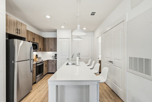 Photo - 15201 Pleasant Rdg Wy Unit SI ID1628201P