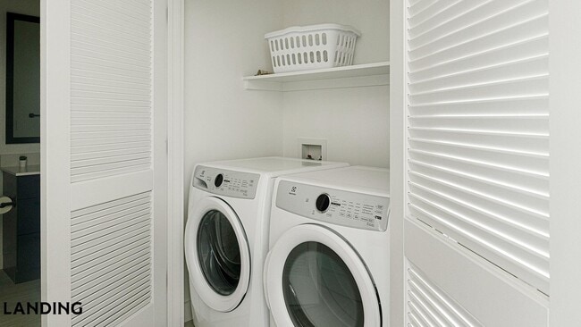 Photo - 1007 S Mint St Unit 914