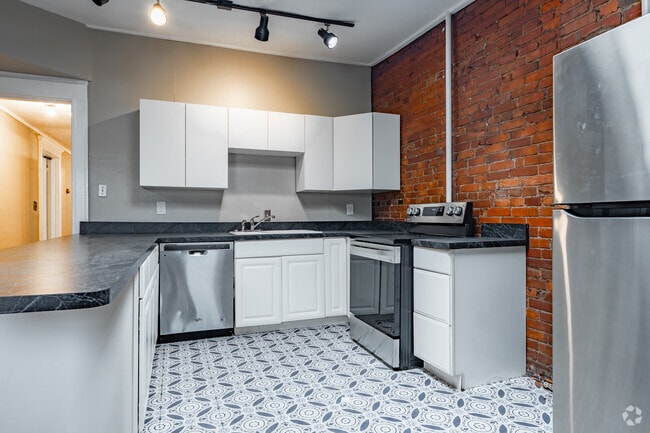 3BR, 3BA - 4,000SF - Kitchen 3rd Floor - 1445 S 3rd St