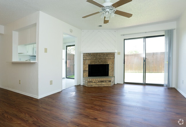 1BR,1.5BA-A2 - Lakehill Townhomes