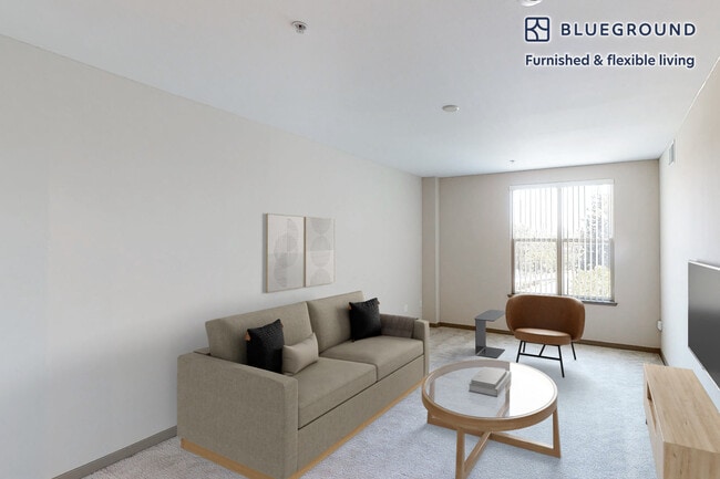 Building Photo - 1001 Harvey Dr Unit SI FL5-ID12240A