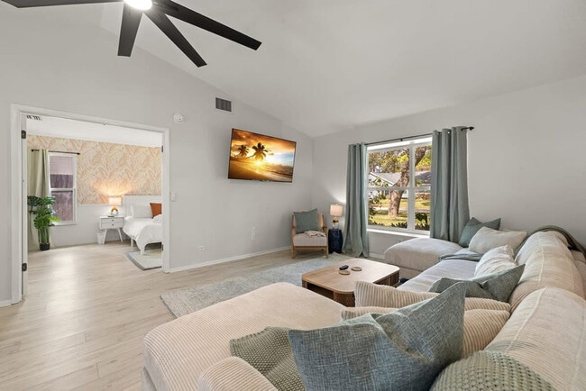 Photo - 1518 Wexford Dr E Unit ID1023273P