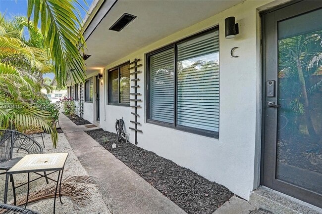 Photo - 754 NE 40th St