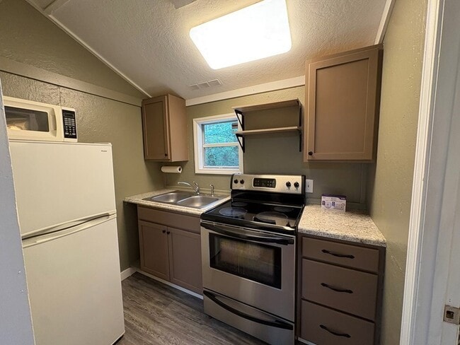 Photo - 794 Belle Dowdle Rd