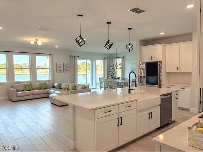 Photo - 2038 Grove Dr