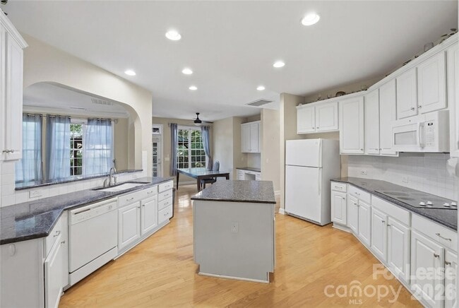Photo - 1915 Prima Cornice Ct