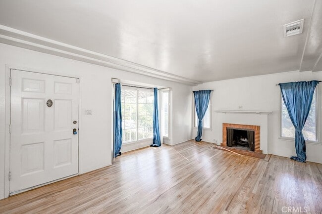 Photo - 711 N Howard St