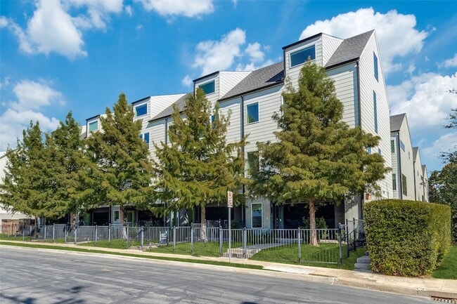 Photo - 1430 Grigsby Ave