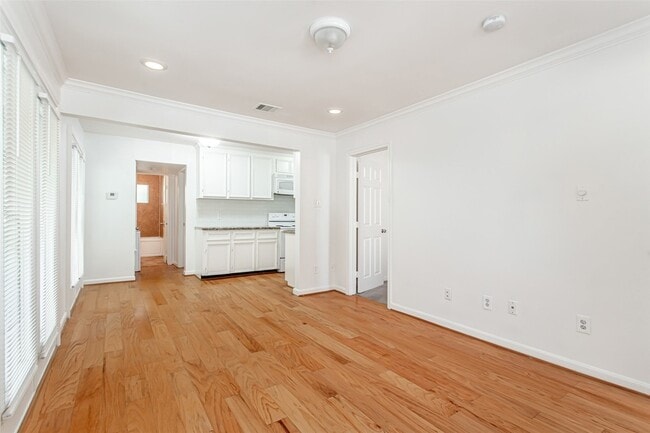 Photo - 4931 Junius St Unit 5