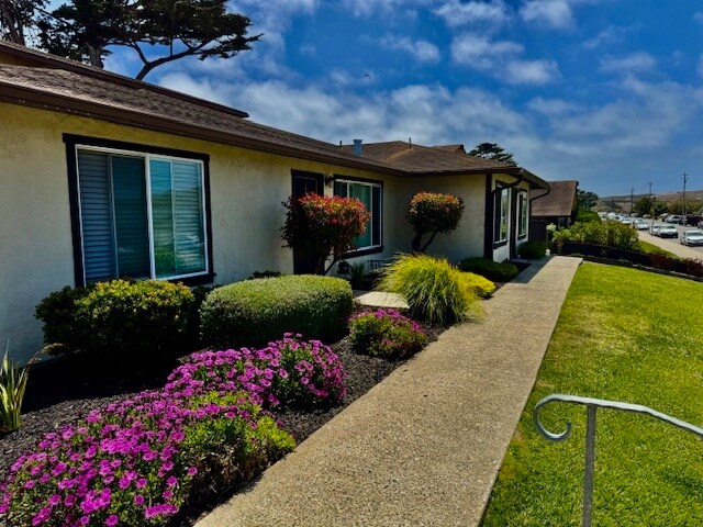 Photo - Lake View Terrace Apartments Unit 19