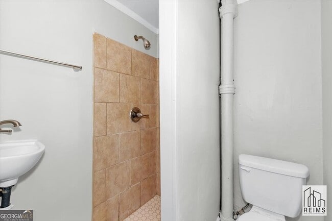 Photo - 1926 Howard Ave Unit B