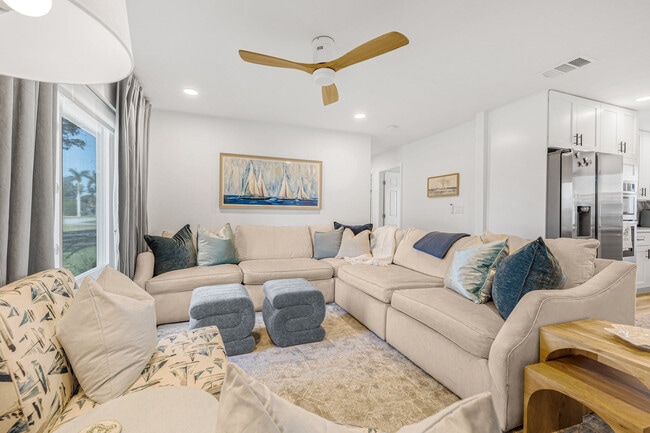 Building Photo - 7516 22nd Ave W Unit ID1244473P