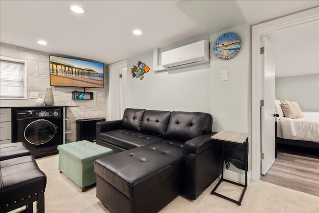 Building Photo - 27 S Oakland Ave Unit ID1308999P