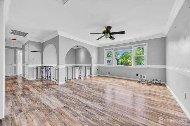 Photo - 132 Somerset Ave
