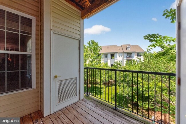 Photo - 21228 McFadden Square Unit 314
