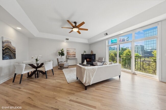 Photo - 820 W Hubbard St Unit 4