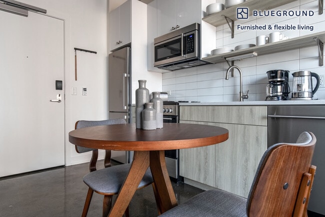 Photo - 108 W Chicago Ave Unit FL12-ID1012