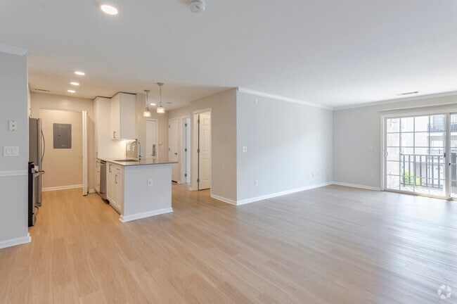 Riverwood at New Canaan - 2BD 2BA - Kitchen & Living Room - Riverwood at New Canaan