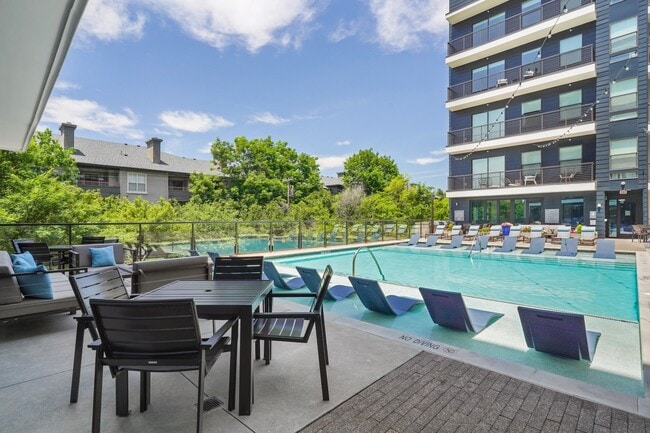 Photo - Knox Heights