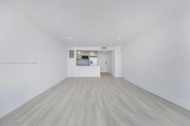 Photo - 2350 NE 135th St Unit 409