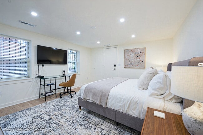 Photo - 1336 Corcoran St NW Unit SI ID1014659P
