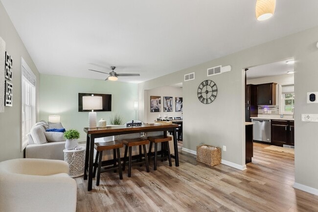 Photo - 1631 Smith Ln