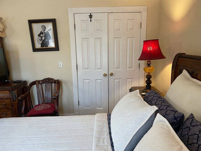 Photo - 175 Schools Dr Unit ID1343308P