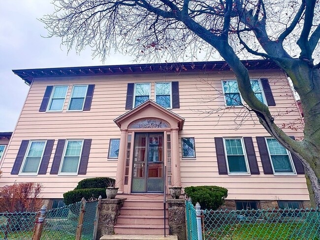 Photo - 2 Mapleton St Unit 1