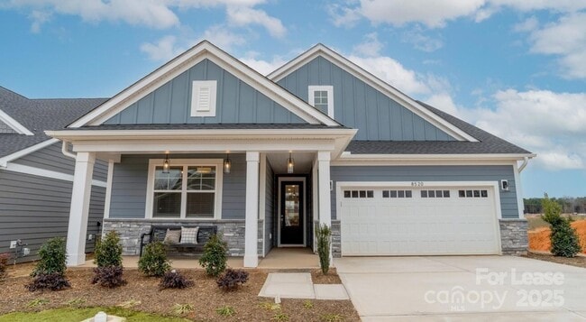 Building Photo - 8629 Chagrin Dr