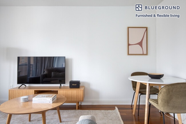 Photo - 290 3rd Ave Unit SI FL15-ID1189