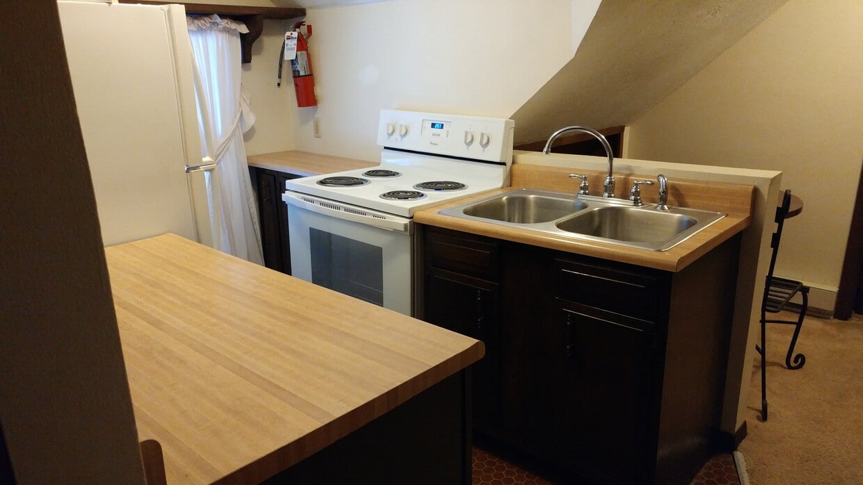 Floor Plan - Apt 4