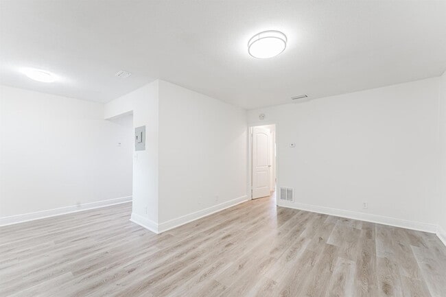 Photo - 1200 NW 13th St