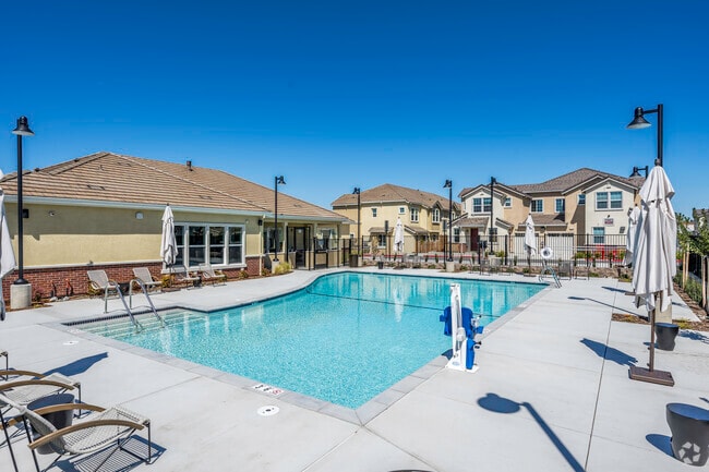 Pool - TERRACES AT STANFORD RANCH II