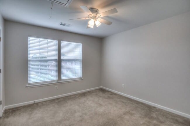 Photo - 2518 Broome St