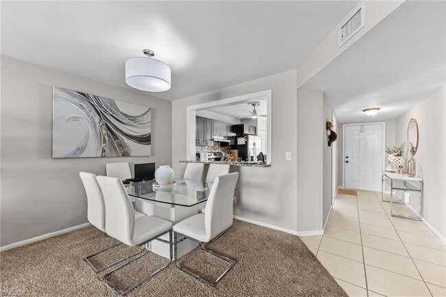 Photo - 1358 Derbyshire Ct