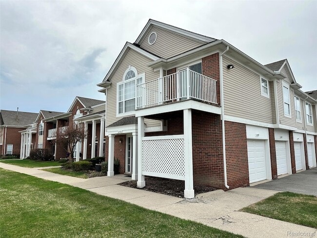 Building Photo - 16508 Radison Dr