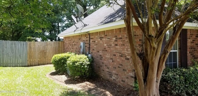 Photo - 124 Hunters Row