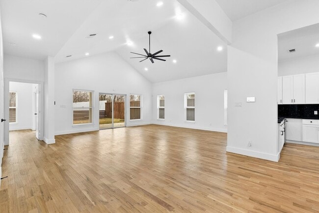 Photo - 1812 Muncie Ave