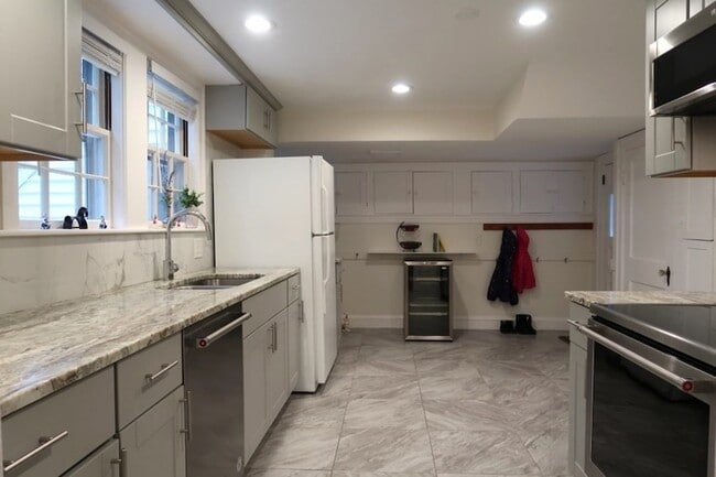 Photo - 14 Gleason Rd