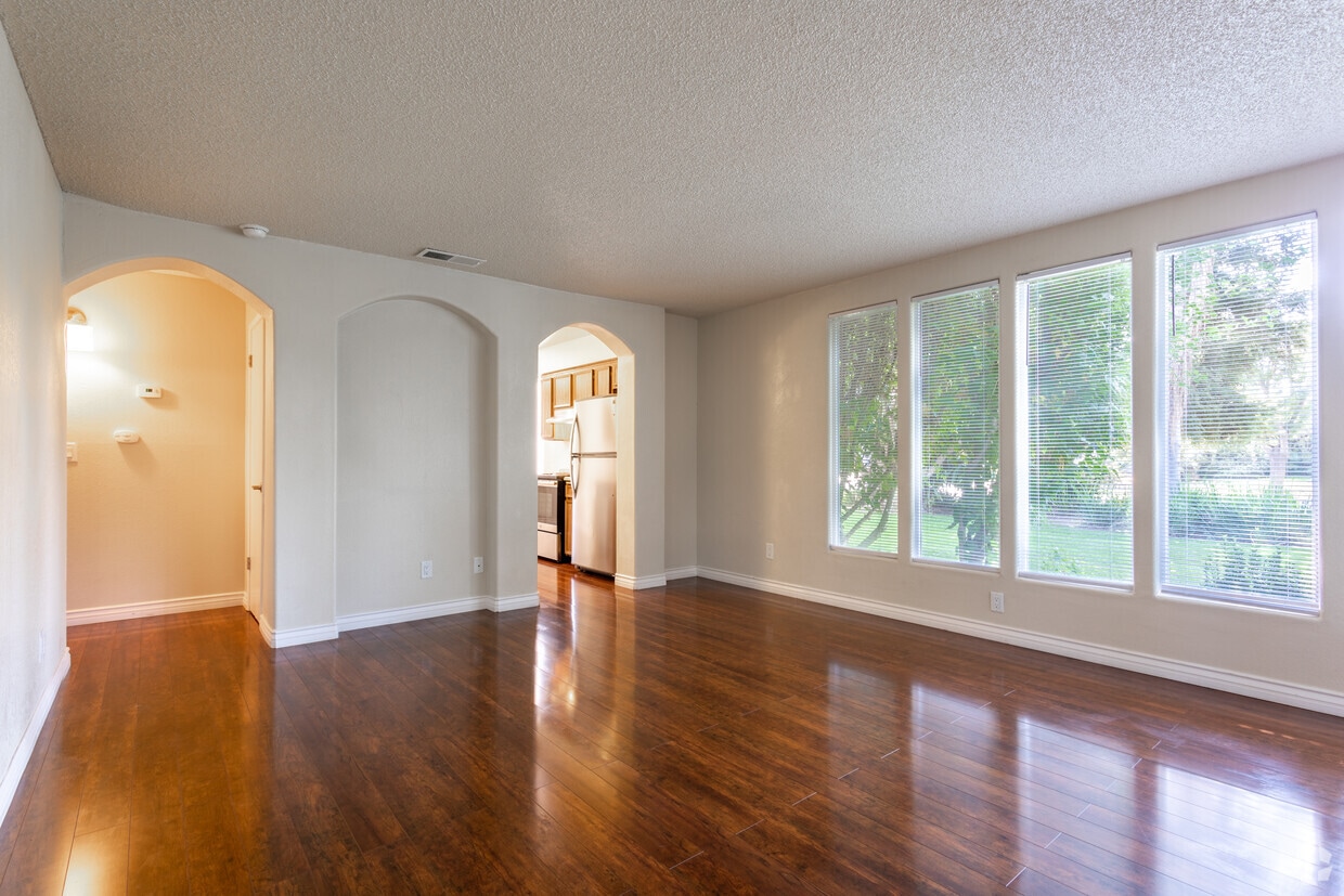 Floor Plan - 2 Bedroom Cottage