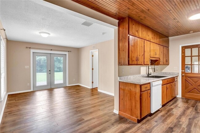 Photo - 1840 Highland Park Rd