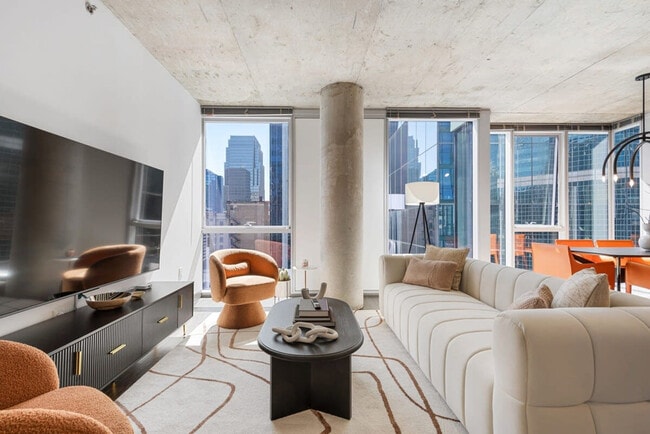 Photo - 215 W Lake St Unit SI ID1029643P